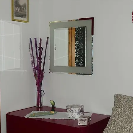 Casa La Forsizia فالديري